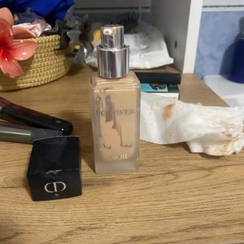 Dior Foundation con Bomba Defectuosa Arruinó Mi Camisa