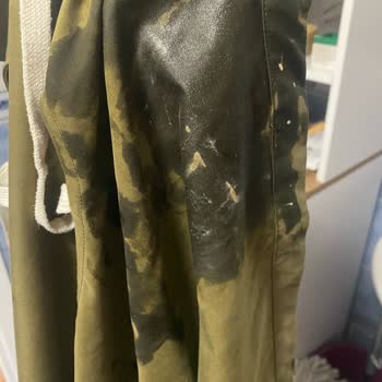 Dior Foundation con Bomba Defectuosa Arruinó Mi Camisa