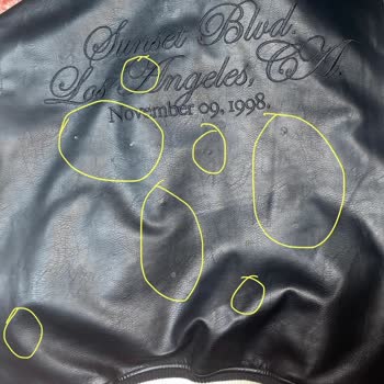 Chaqueta de Cuero Bershka se Despelleja Tras Usarla Semanalmente