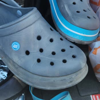 Compré unas zapatillas defectuosas en Carrefour Yasamkent