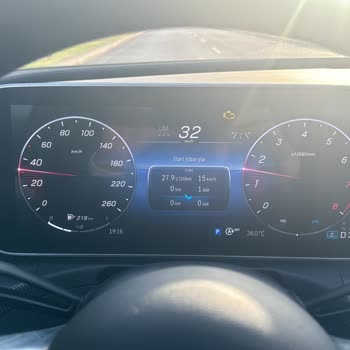 Mercedes C200 Problemas Continuos del Motor a Pesar de las Reparaciones