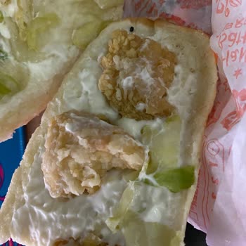 Pedido de Popeyes decepcionante - Comida rancia, artículos incorrectos