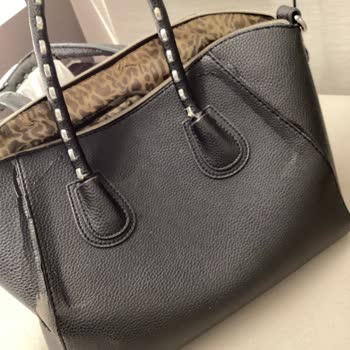 Guess Bolso: Calidad Deficiente, Se Deshizo Rápido