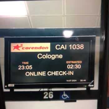 Vuelo Adana-Colonia de Corendon Airlines Retrasado 5 Horas