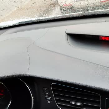 Grietas en el Tablero de Mi Kia Cee'd 2012