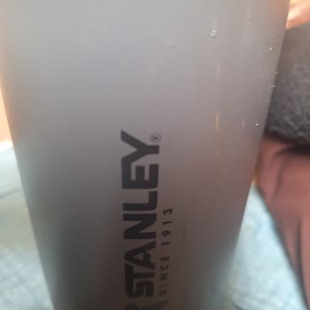 Mi Stanley Thermos de 1.06 litros tiene una fuga a pesar de la garantía de por vida