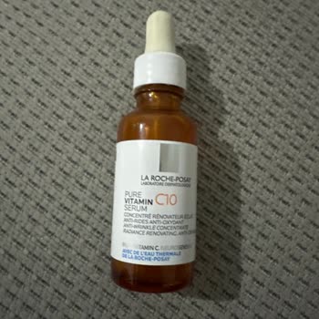 La Roche-Posay Vit C Serum se Desprende