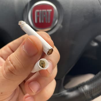 Philip Morris Marlboro Touch Blue se partió al encenderlo