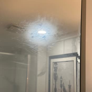 Reserva en Otelz.com: Habitación Diferente a la Prometida en Savoy Hotel