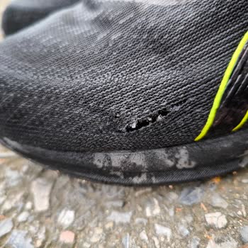 Asics Gel-Quantum 180 VII se rompieron tras poco uso y garantía rechazada