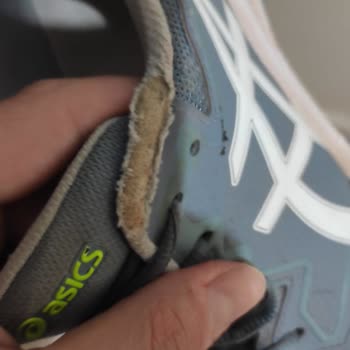 Desgaste en Zapatillas Asics Gel-Dedicate 7 tras Poco Uso