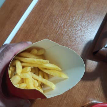 McDonald's: Papas Fritas Pequeñas y Big Mac Faltante