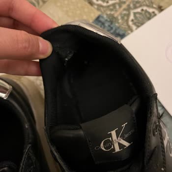 Calvin Klein Zapatos Inutilizables en Solo un Mes