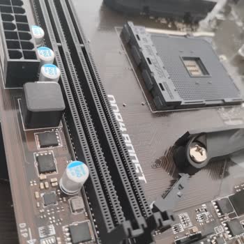 MSI Servicio Rompió la Ranura de RAM de mi Portátil Durante Reparación