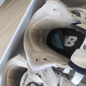 Mis zapatos New Balance se deformaron en solo 2.5 meses