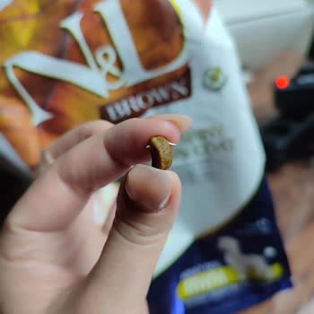 Encontré un objeto metálico en la comida para perros Farmina Nd