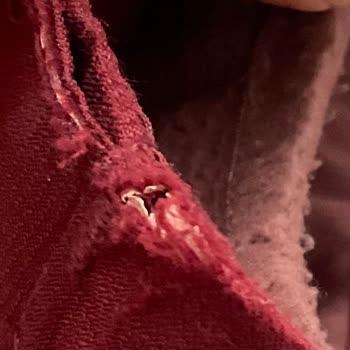 Chaqueta North Face Rasgada No Reparada, Mala Atención al Cliente