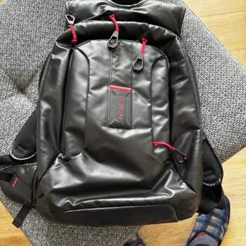 Problema con la Reparación y Experiencia en Tienda Samsonite Backpack