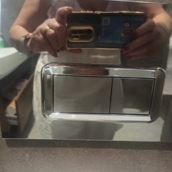 Vitra - Problema con Fugas en Sifones en Clínica Dental de 6 Pisos