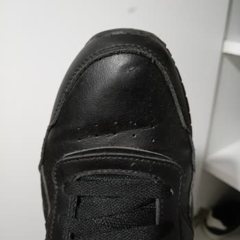 Reebok Glide Unisex: Zapatos Rotos en un Mes, Garantía Negada