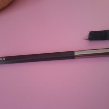 Kiko Milano Pincel Corrector Caro Pero de Baja Calidad