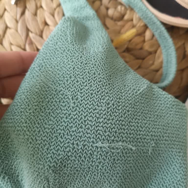 Oysho Bikini Verde Musgo con Problemas de Tela