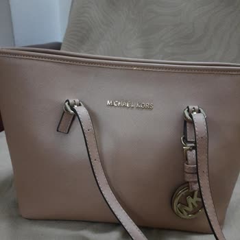 Michael Kors Bolso Camel Descosido y Pelado