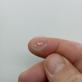 Mis lentes Acuvue Oasys Astigmatismo se rompieron dos veces en tres días