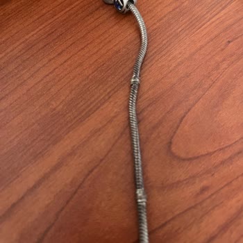 Mi pulsera Pandora Moments Sparkling Blue se oscureció en 15 días