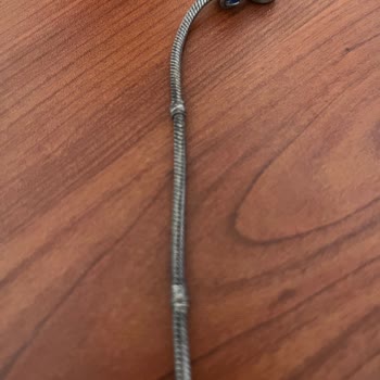 Mi pulsera Pandora Moments Sparkling Blue se oscureció en 15 días