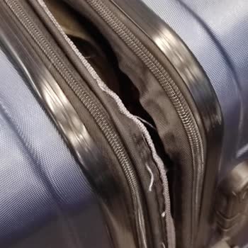 Air Albania: Equipaje Dañado y Sin Compensación Tras Reclamos