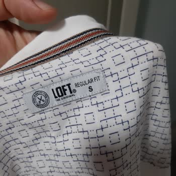 Domestos arruinó mi camisa blanca nueva de Loft
