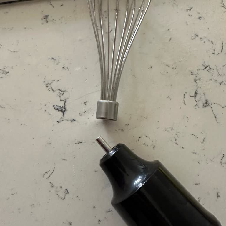 Batidora de Mano KitchenAid: El Batidor se Rompió Después de Dos Usos