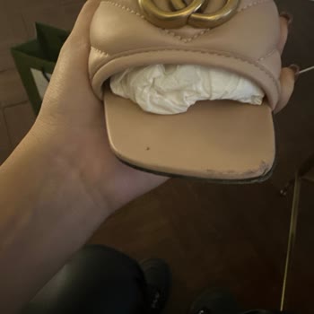 Gucci Sandalias Se Deterioraron Después del Segundo Uso - Calidad Inaceptable