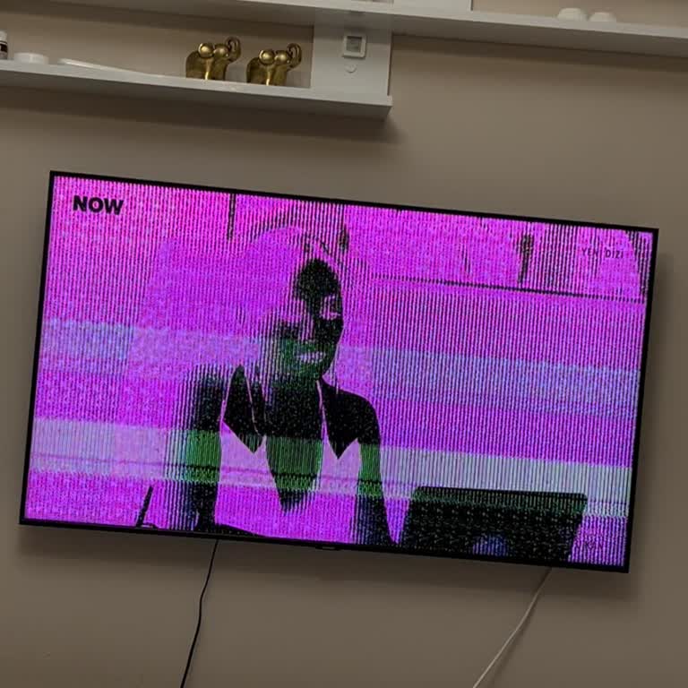 Samsung Televizyonumun Garantisi Biter Bitmez Ekranı Bozuldu