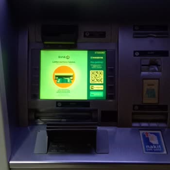 Halkbank ATM Para Sıkışması VakıfBank In Da Umursamaması