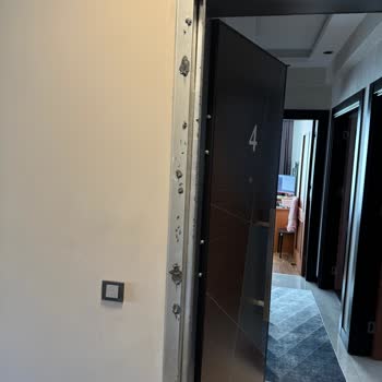 Sur Çelik Kapı Sıfır Evde Çelik Kapı Pervazı Sorunu Ve Garanti Problemi