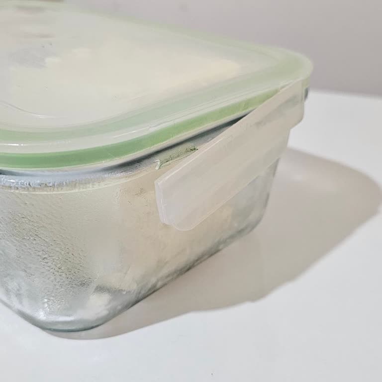 Paşabahçe Saklama Kabının Kapağı Kırılı