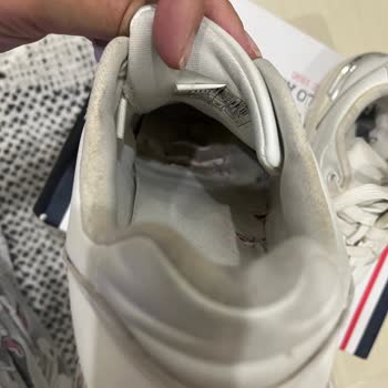 FLO Ayakkabı Üst Düzey Kalite Diye Aldığım Ayakkabının Tabanı Çöktü