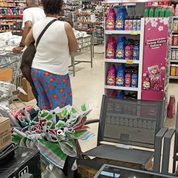 Migros Markette Köpekle Alışveriş Yapılması