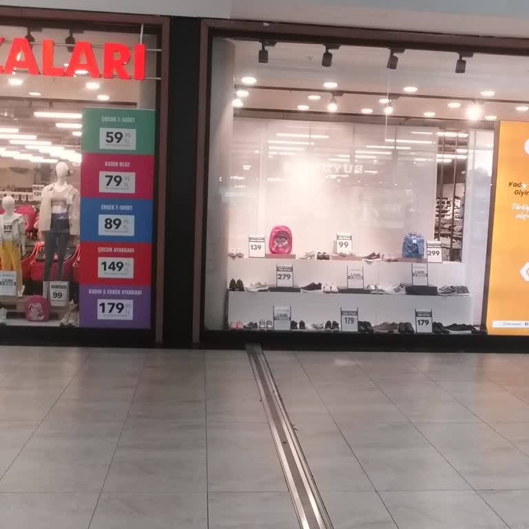 BTM Moda İnsanlarla Dalga Geçiyor!