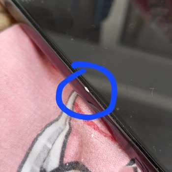 Samsung Galaxy S22 Cihazımda Ekran Köşelerinde Ve Yanlarında Boya Atma