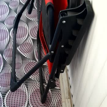 Leva House Sağlam Diye Aldığım Sandalyeler 3-4 Oturuşta Büküldü