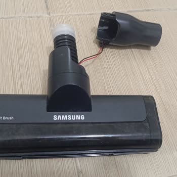 Samsung VS15A6031R4/TR Dikey Şarjlı Süpürge Fırçası Elimizde Kaldı!