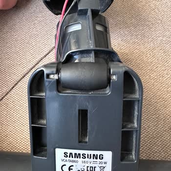 Samsung VS15A6031R4/TR Dikey Şarjlı Süpürge Fırçası Elimizde Kaldı!