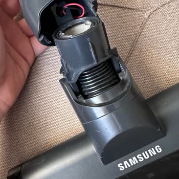 Samsung VS15A6031R4/TR Dikey Şarjlı Süpürge Fırçası Elimizde Kaldı!