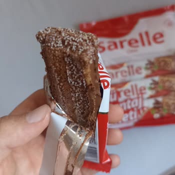 Sarelle Marka Sütlü Çikolata Kaplamalı Fındıklı Gofret Bozuk Çıktı.