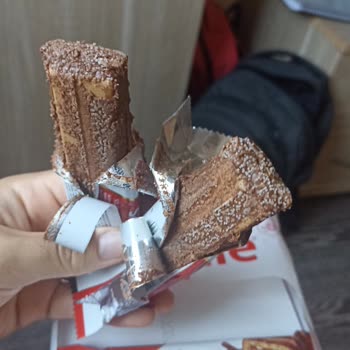 Sarelle Marka Sütlü Çikolata Kaplamalı Fındıklı Gofret Bozuk Çıktı.