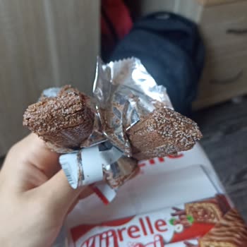 Sarelle Marka Sütlü Çikolata Kaplamalı Fındıklı Gofret Bozuk Çıktı.