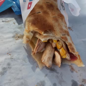 Domino's Pizza Atakum Şubesinde Pişmemiş Mantar Problemi